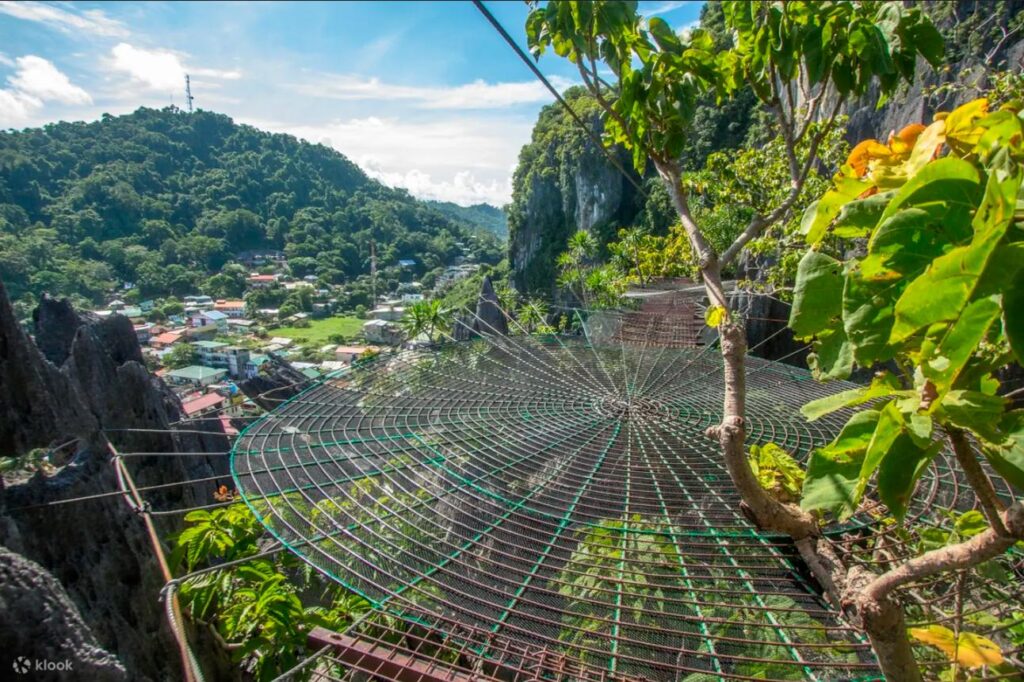 Taraw Cliff Canopy Walk的捕夢網